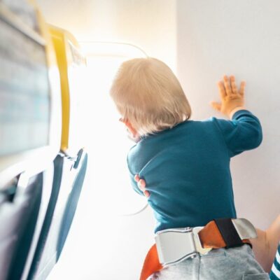 5 tips to make a toddler’s first flight comfortable
